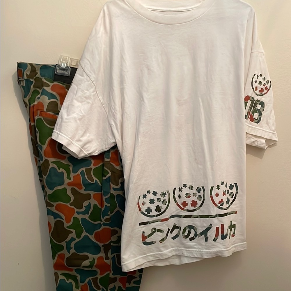 Green and White Short Sleeve Tee with Decorative Hem